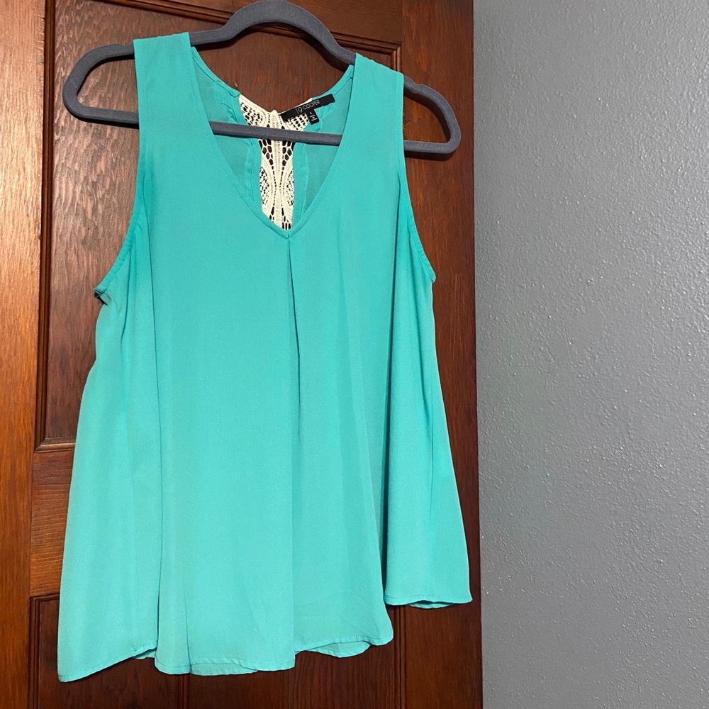 Women’s tank top size L